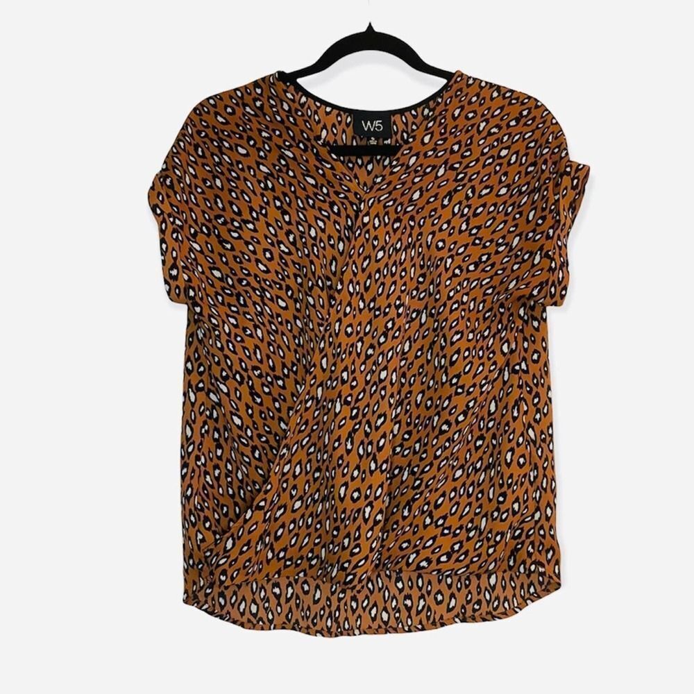 W5 Leopard Animal Print Short Sleeve Blouse Size Small